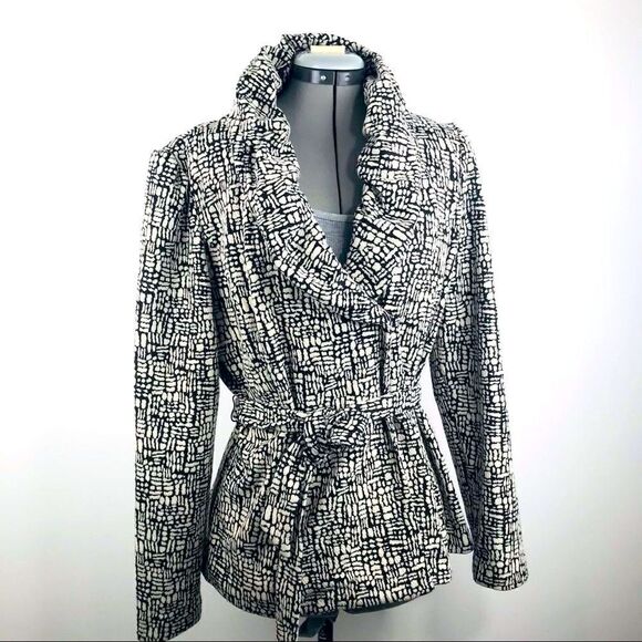 Fenn Wright Manson Geometric Black and Cream Ruched Color Belted Blazer - Picture 1 of 13